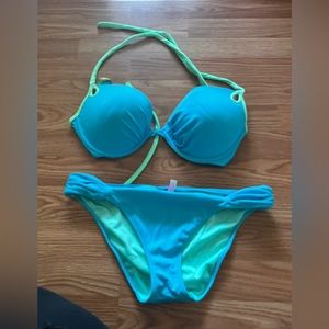 Victoria’s Secret 36 D Bikini top and L bottoms